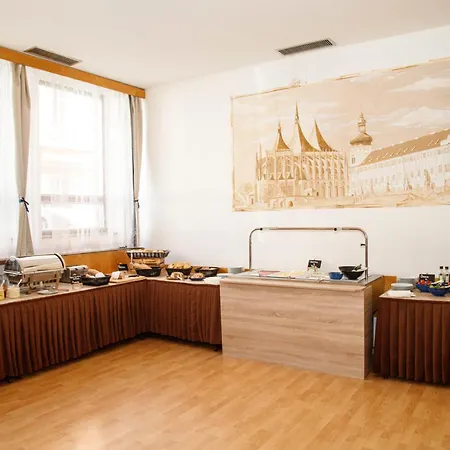 Hotel Lh Hotel Medinek Old Town 3*