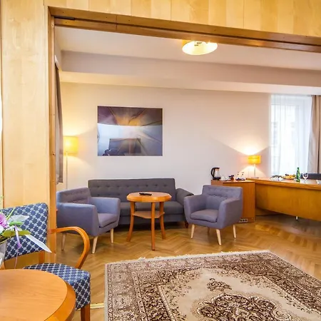 Lh Hotel Medinek Old Town