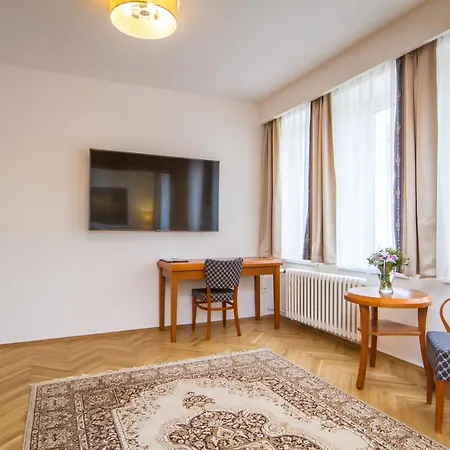 Hotel Mědínek Old Town 3*