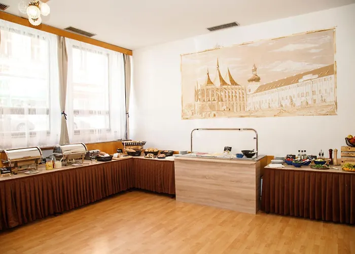 酒店 Lh Medinek Old Town 3*